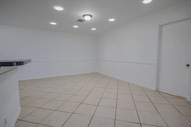 Unit C photo 6