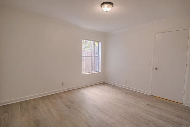 Unit C photo 19
