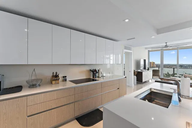 Amrit Ocean Resort & Residences Unit 1906 photo 4