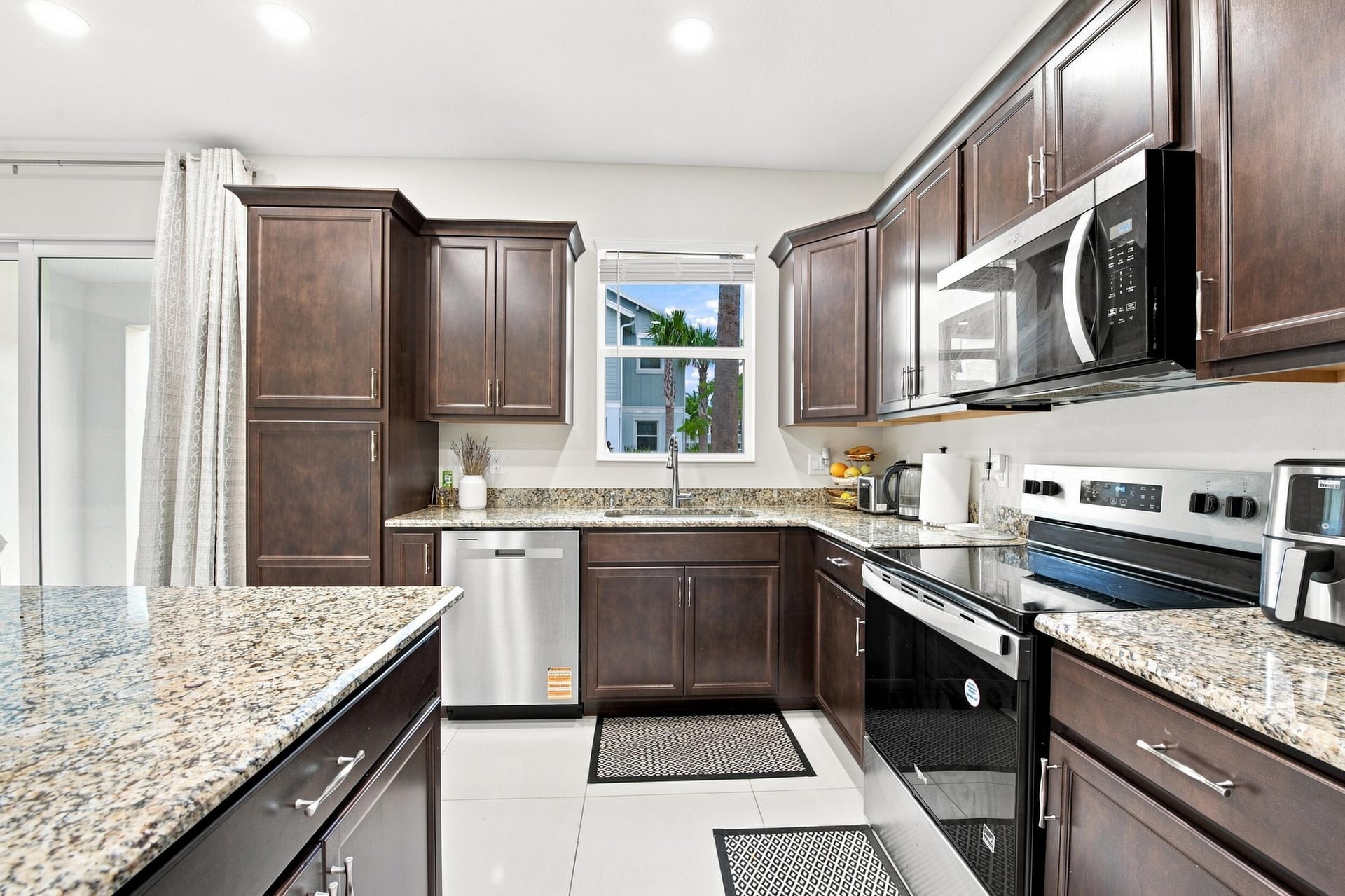 Residence photo 6