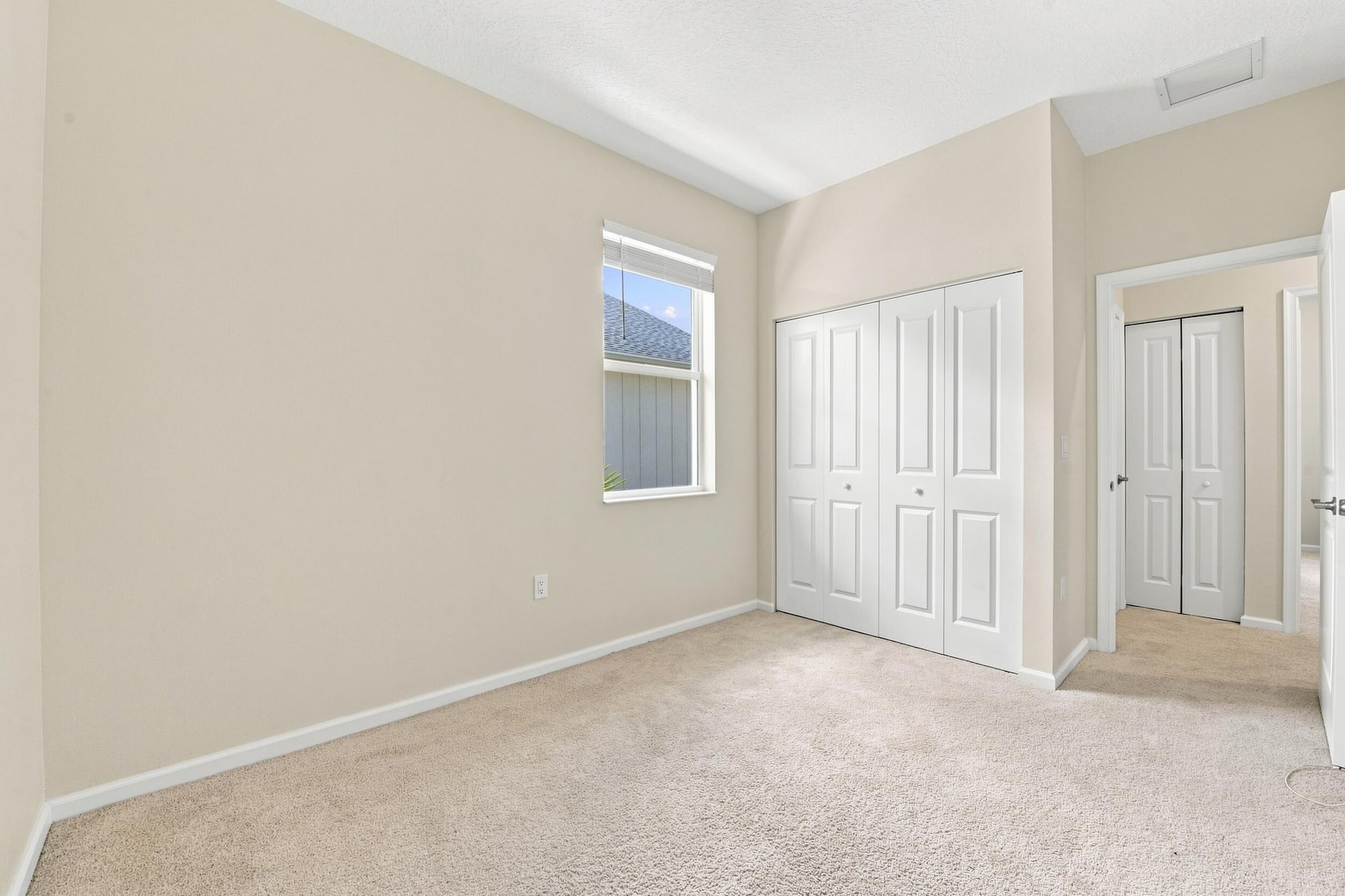 Residence photo 16