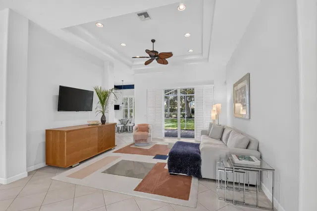  Residence photo 4