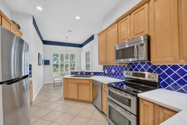  Residence photo 10