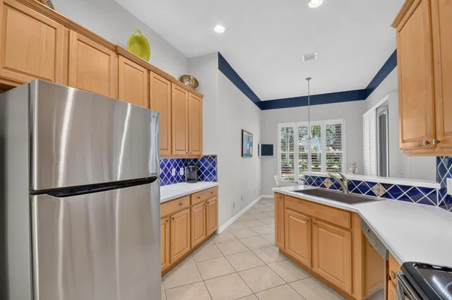  Residence photo 11