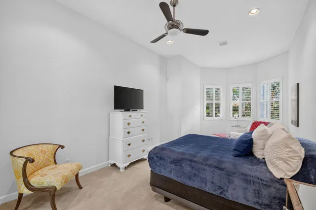  Residence photo 17