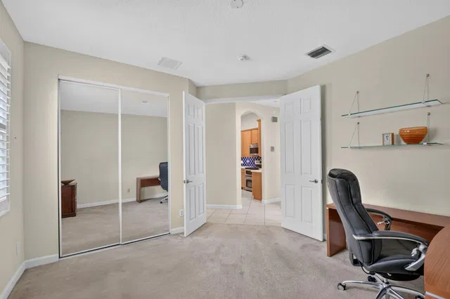  Residence photo 28