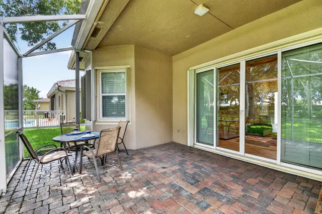  Residence photo 35