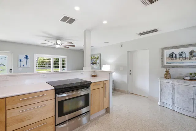 Residence photo 11