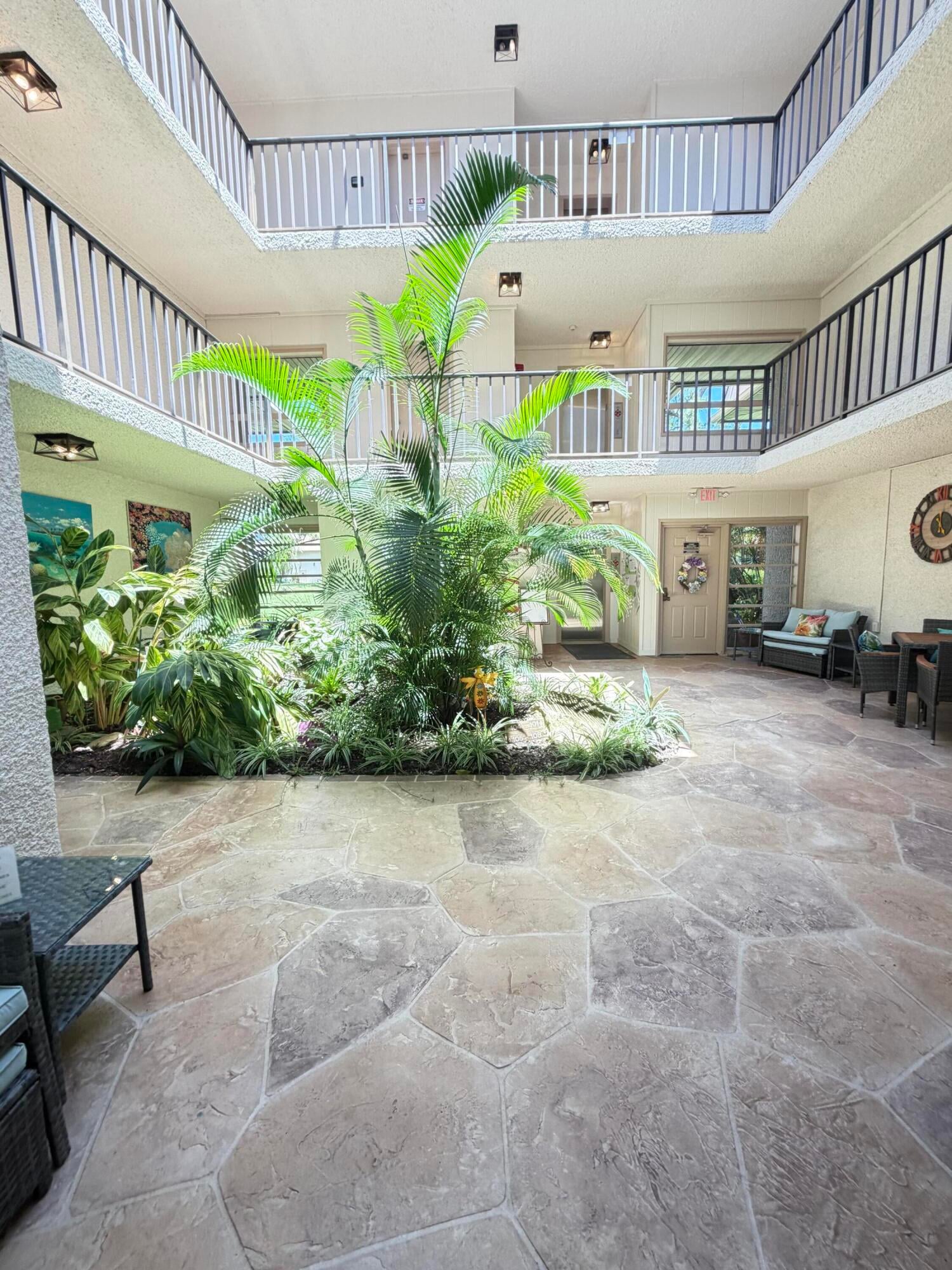 Unit 9-305 photo 3