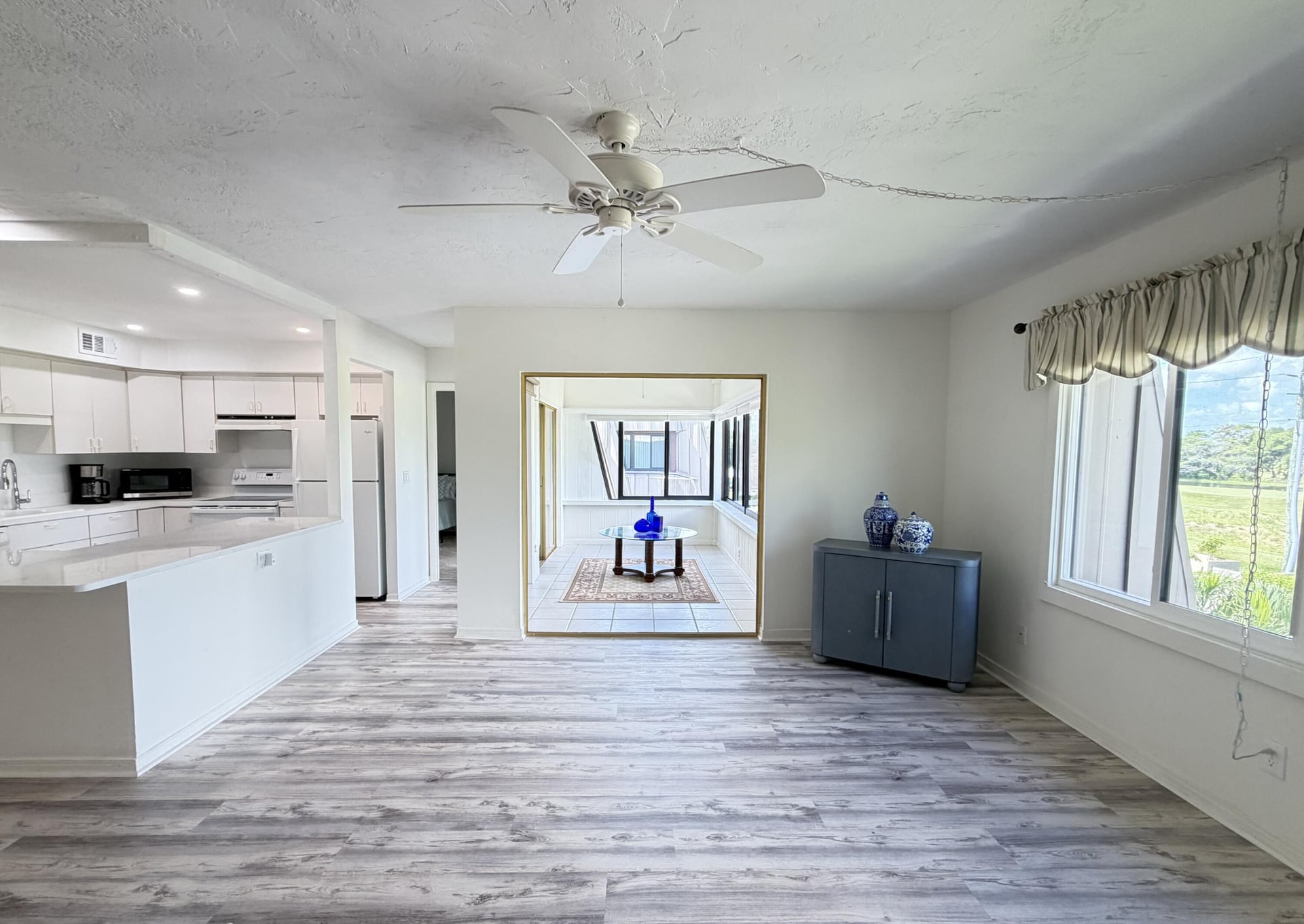 Unit 9-305 photo 15