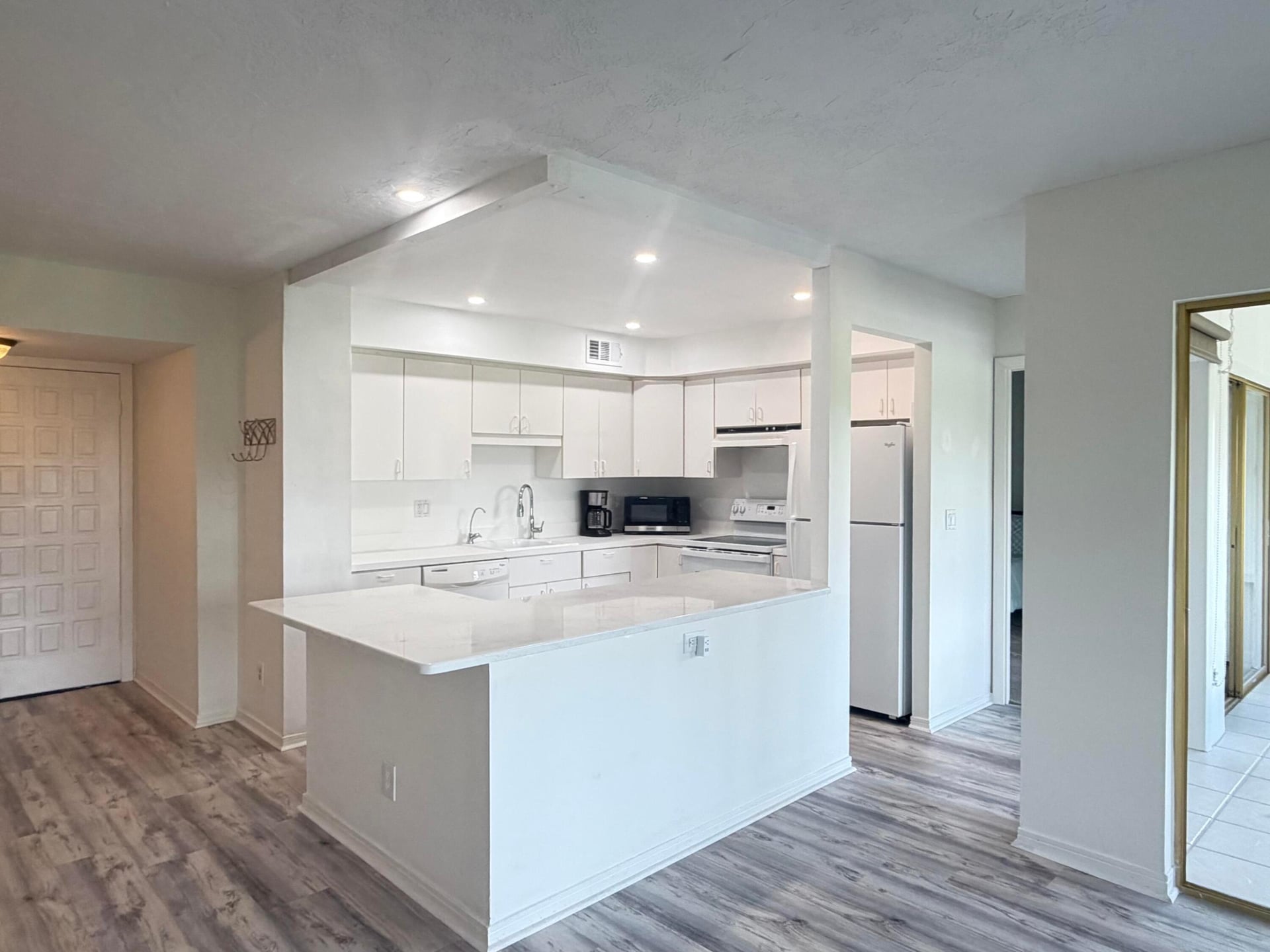 Unit 9-305 photo 18