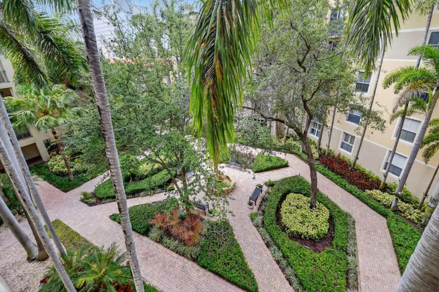 Courtyards in Cityplace Unit 412 photo 28
