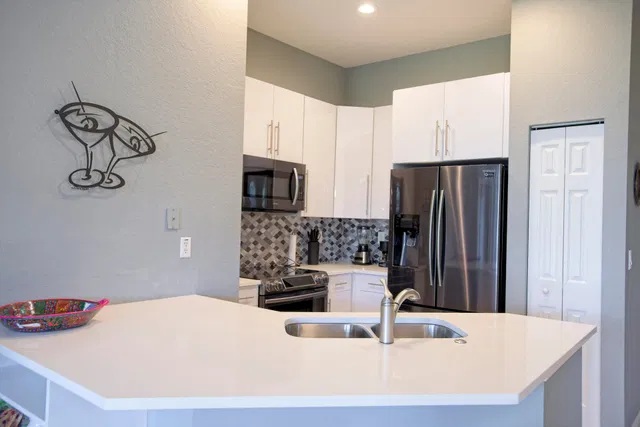  Unit 211 photo 17