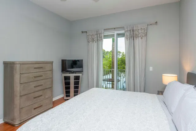  Unit 211 photo 28