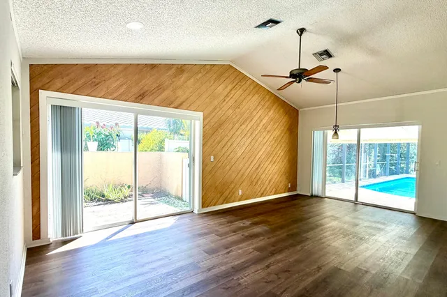 Residence photo 11