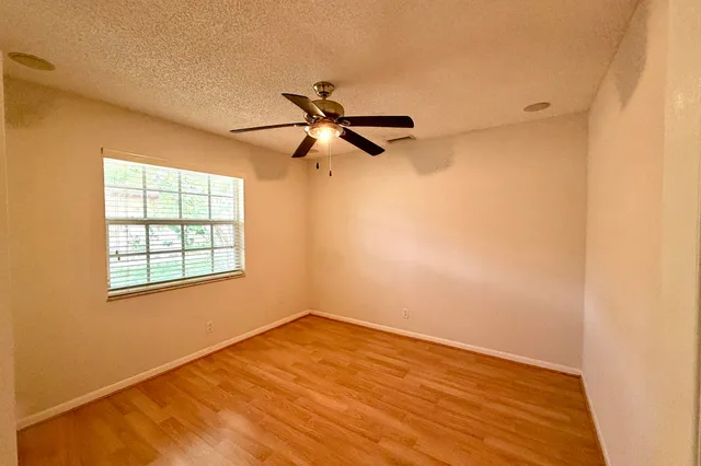 Residence photo 20