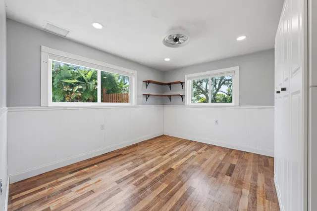  Residence photo 8