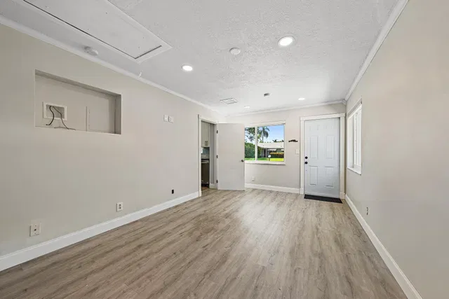  Residence photo 11