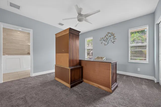 Residence photo 34