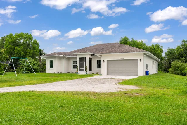 Residence photo 43