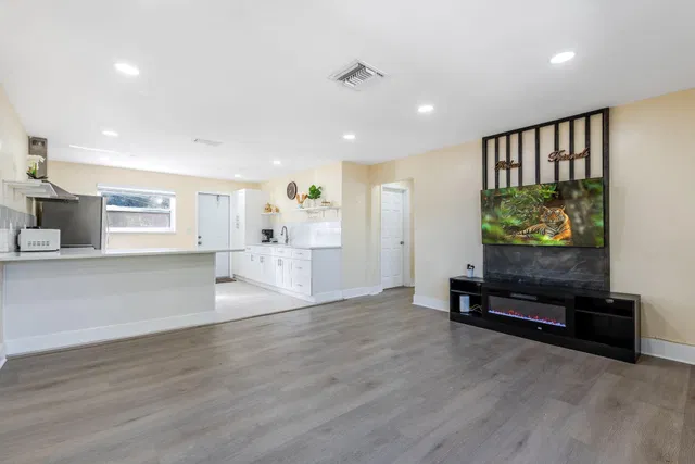 Residence photo 6