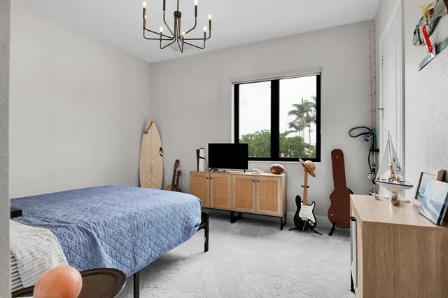  Residence photo 49