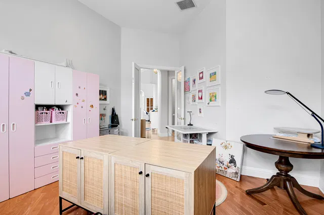  Residence photo 56