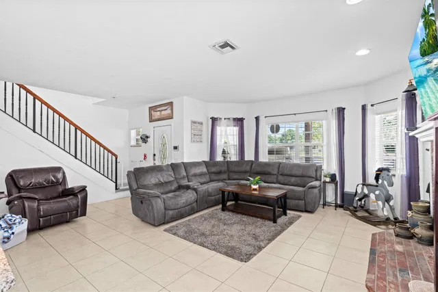 Residence photo 8