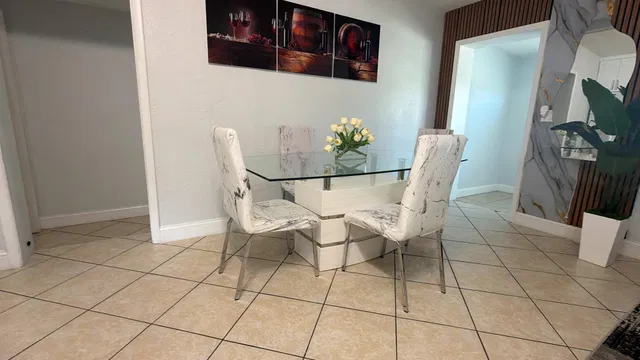 Residence photo 4