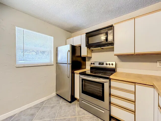 Unit 1130 photo 42