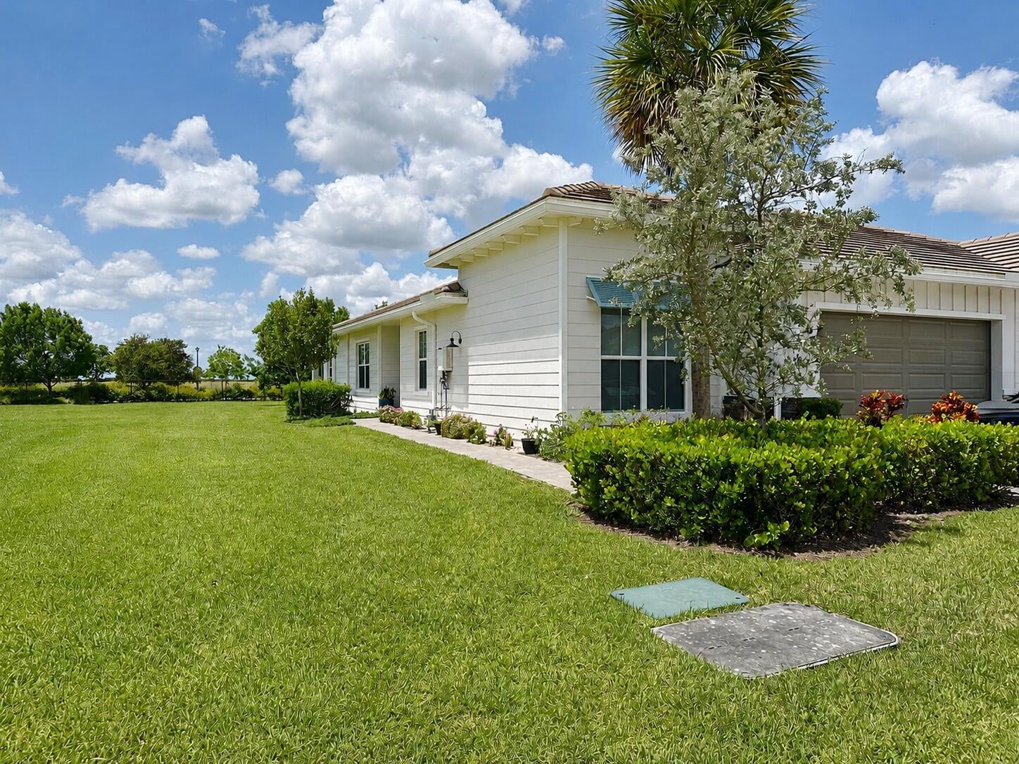 Residence photo 2