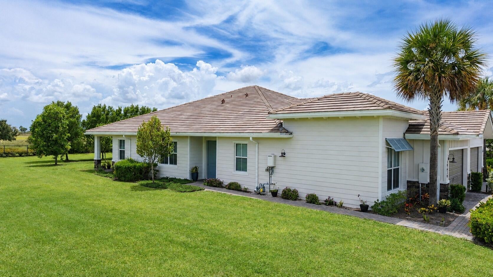 Residence photo 5