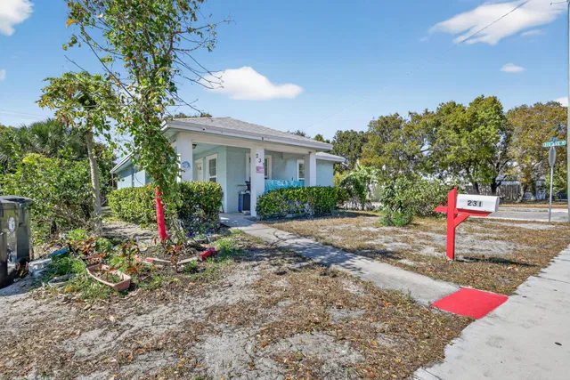 Residence photo 2