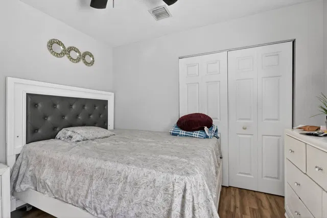 Residence photo 6