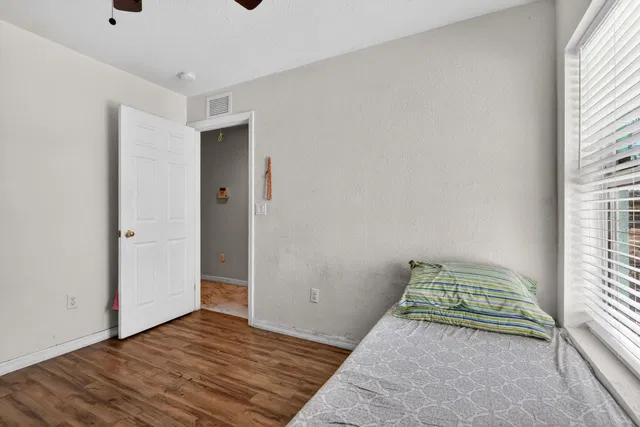 Residence photo 15