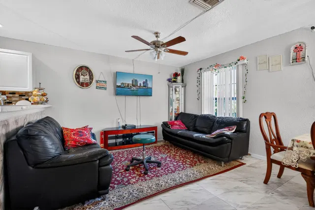 Residence photo 29