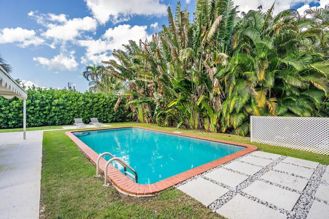SoSo West Palm Beach Residence photo 26