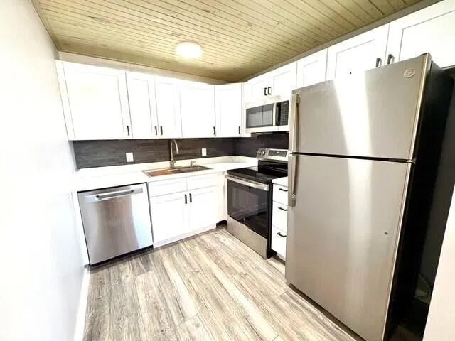 Unit 226 photo 3
