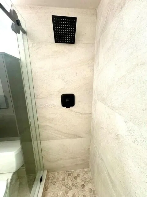 Unit 226 photo 9