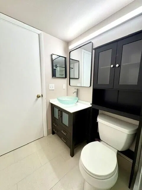 Unit 226 photo 11
