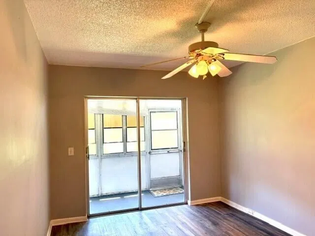 Unit 226 photo 16