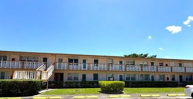 Unit 226 photo 28