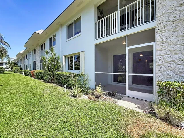 Unit 1130 photo 23
