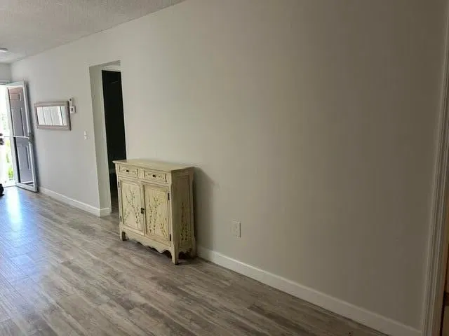 Unit F photo 10