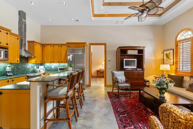 Residence photo 34