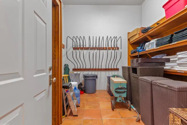 Residence photo 56