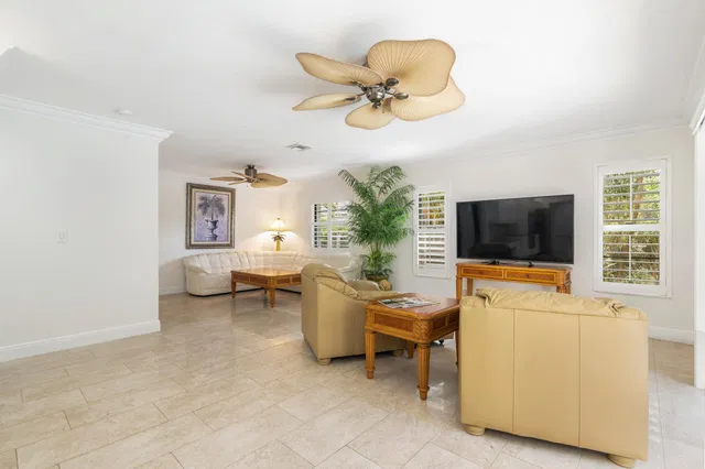  Residence photo 24