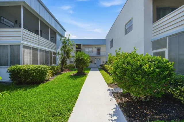 Residence photo 4