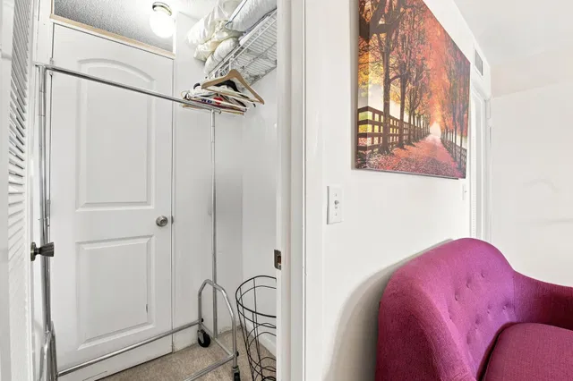 Residence photo 15