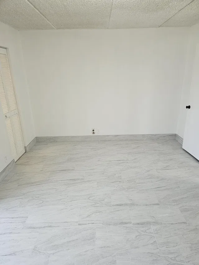  Unit 114 photo 9